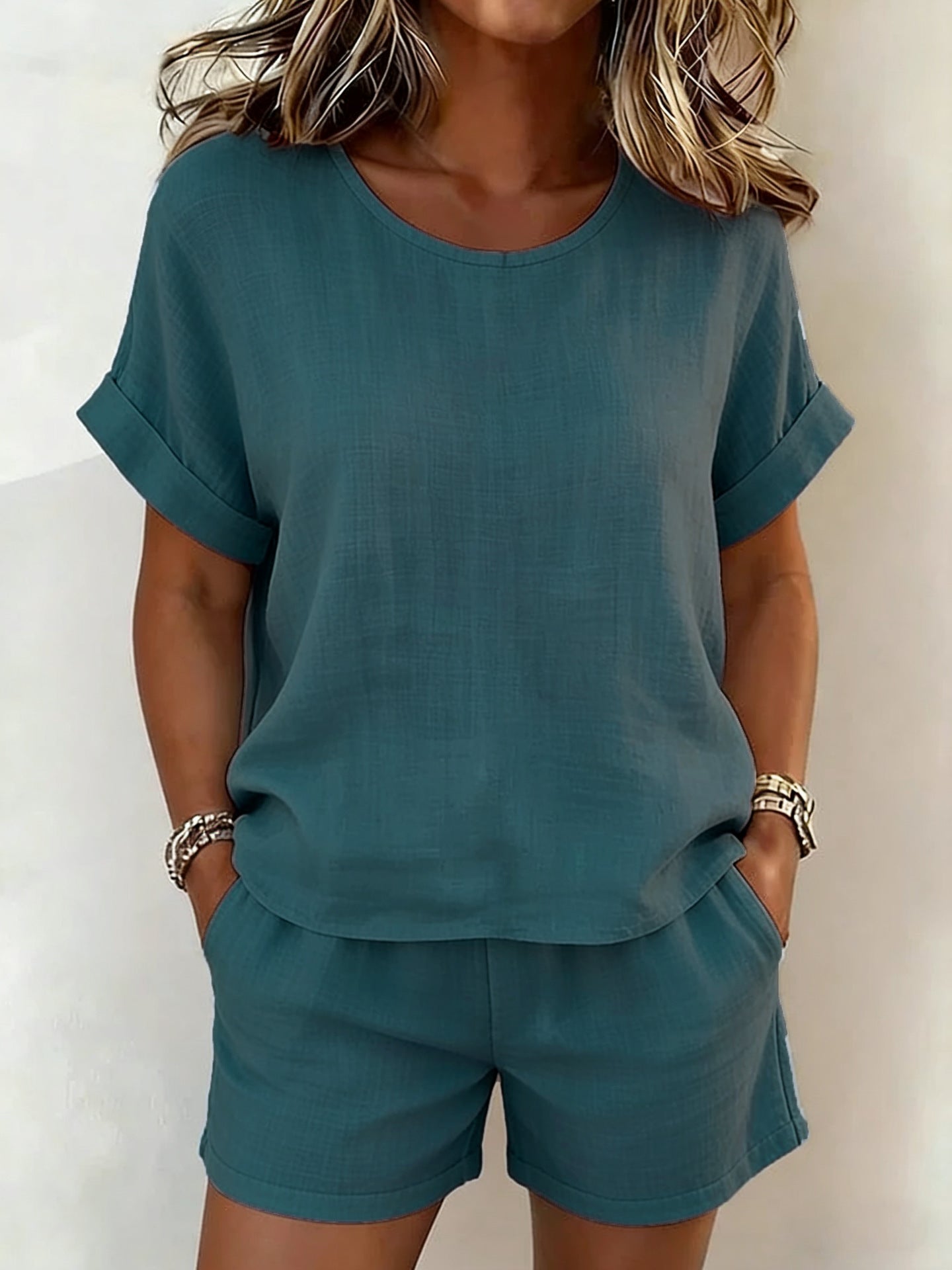 Solid-color Casual Round-neck Short-sleeve Shorts Two-piece Set