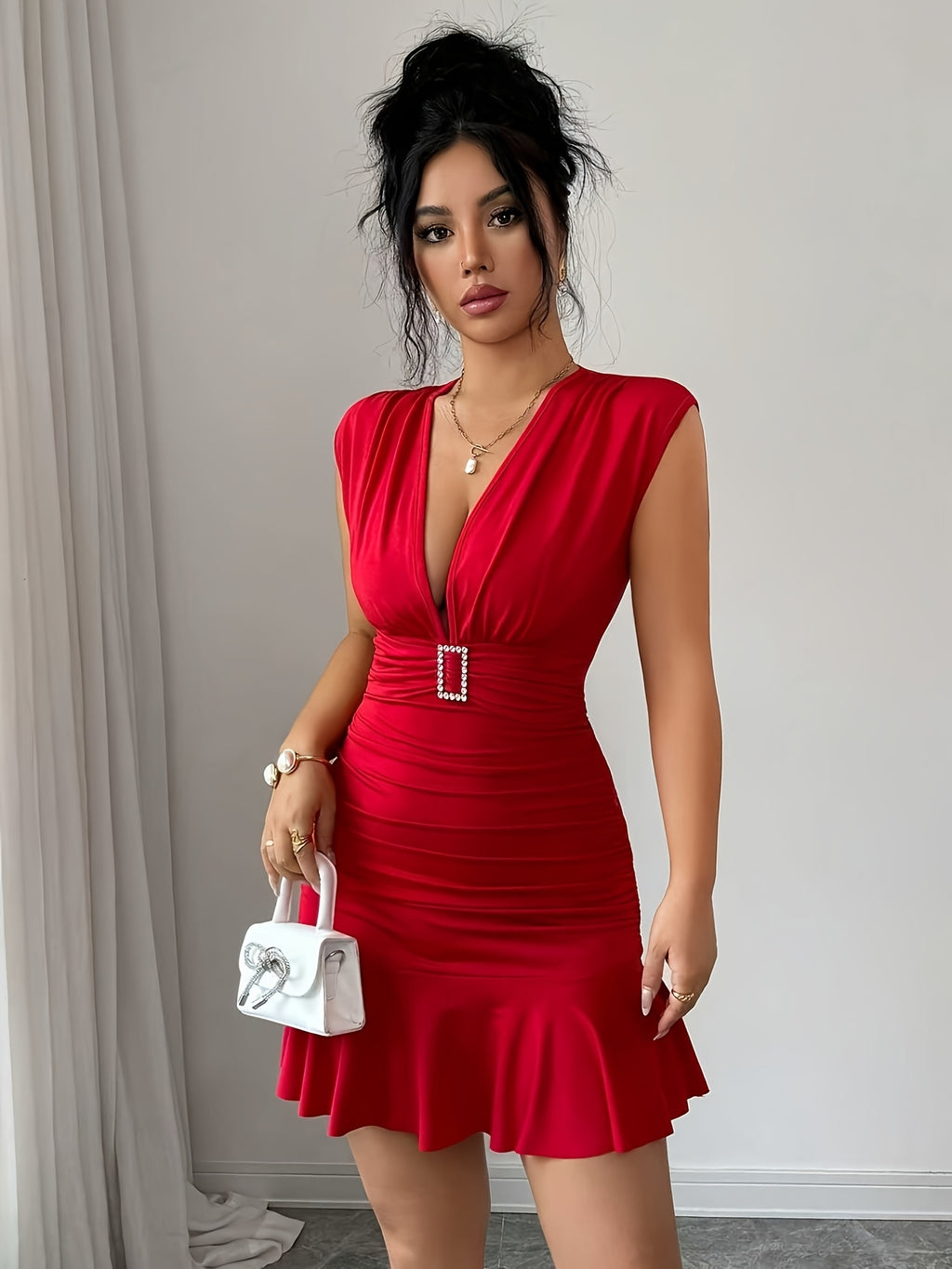 Elegant Solid Colour V-Neck Ruched Design Waist-Cinching Short Dress