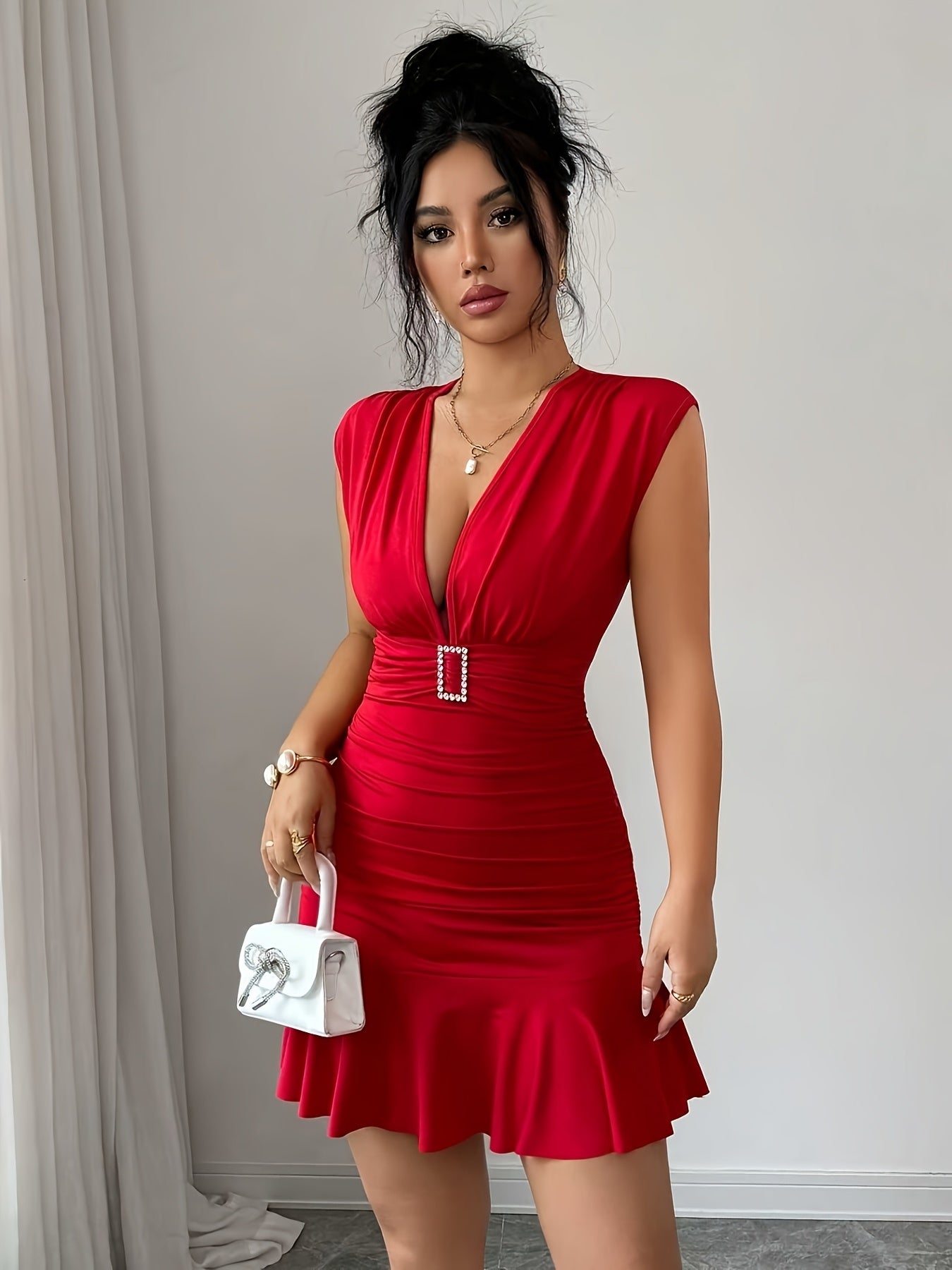 Elegant Solid Colour V-Neck Ruched Design Waist-Cinching Short Dress