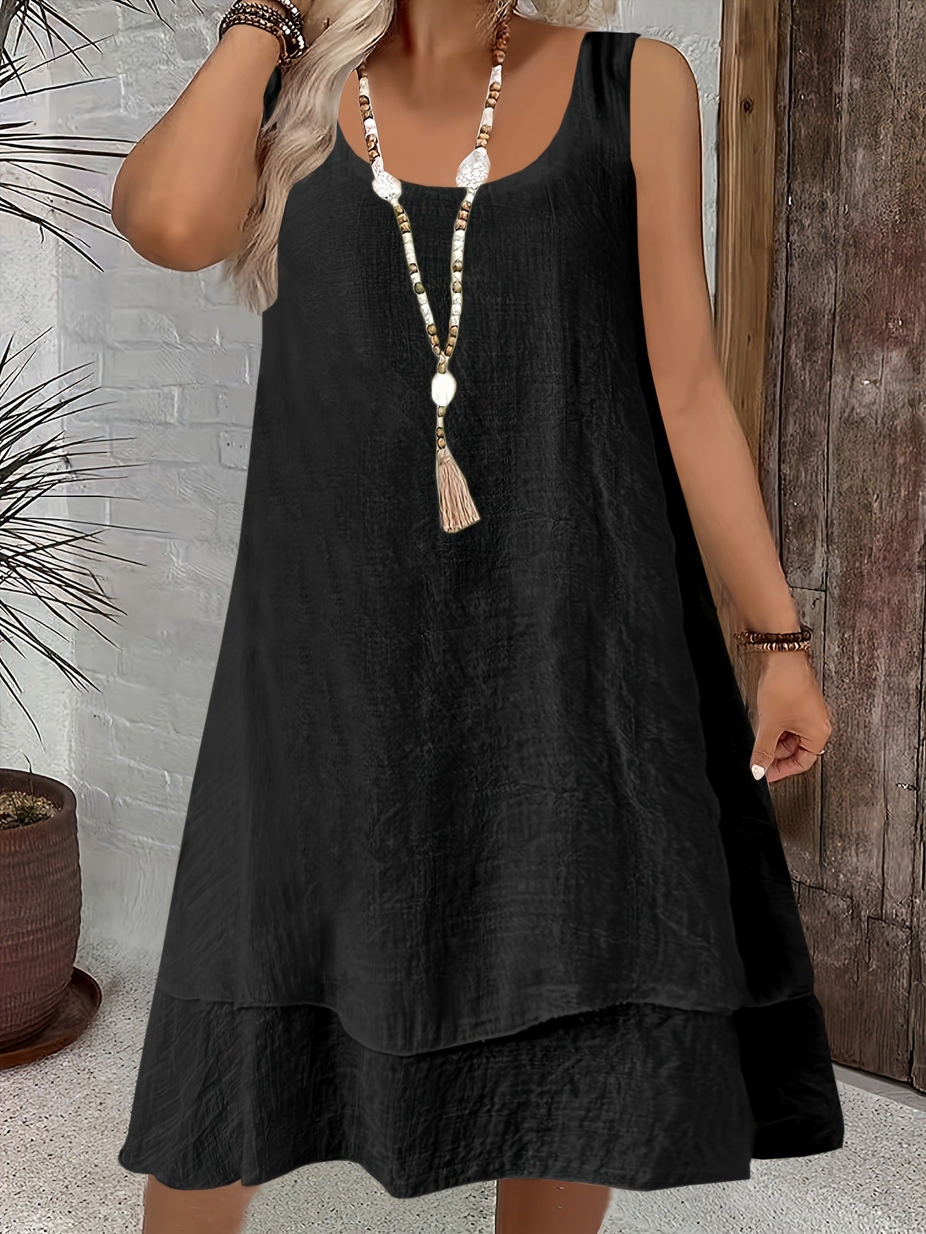 Loose-Fitting Stylish Sleeveless Crew-Neck Dress