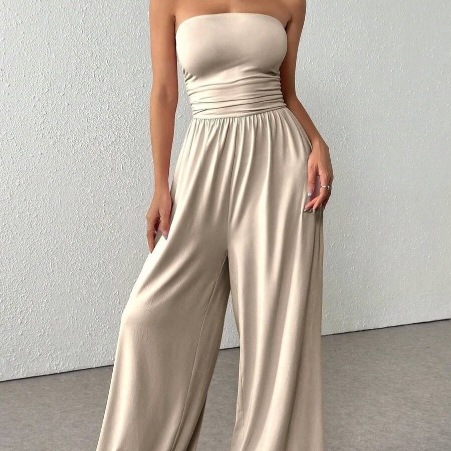 High-waisted Pants With A Tube Top